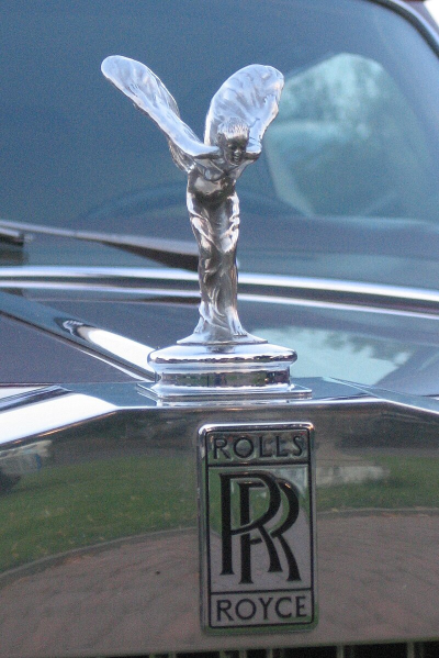 Rolls-Royce_Corniche_-_Spirit_of_Ecstasy