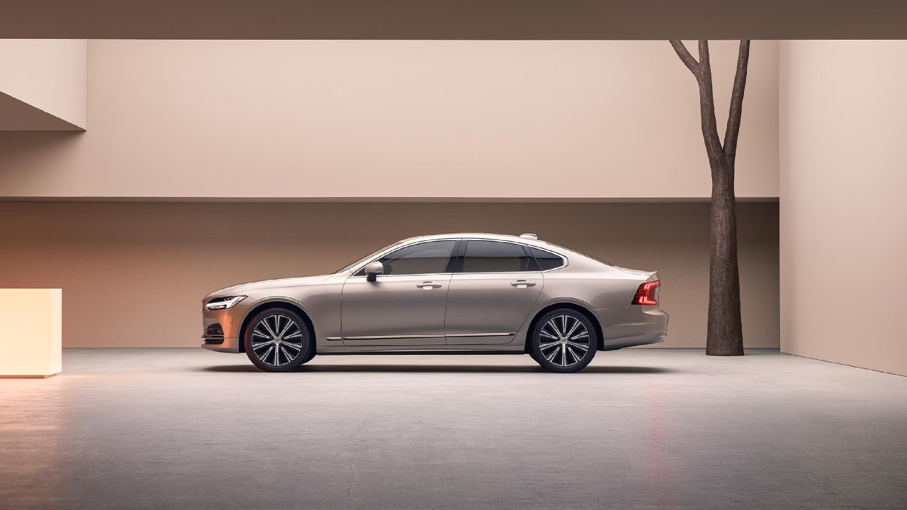 A classic grey Volvo S90 shining at a premium space after getting PPF installed