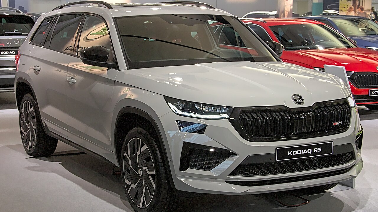 A striking silver Skoda Kodiaq at a premium facility after receiving professional PPF installation